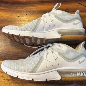 Nike Air Max Men's White and Gray Athletic Shoes